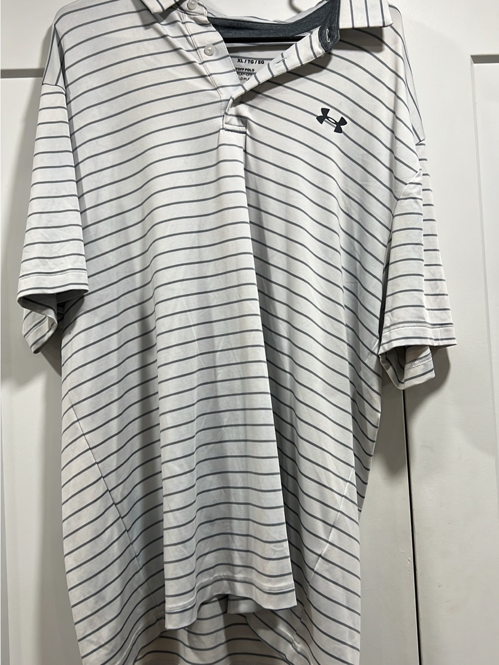 Under Armour Men’s White Polo with Gray Stripes